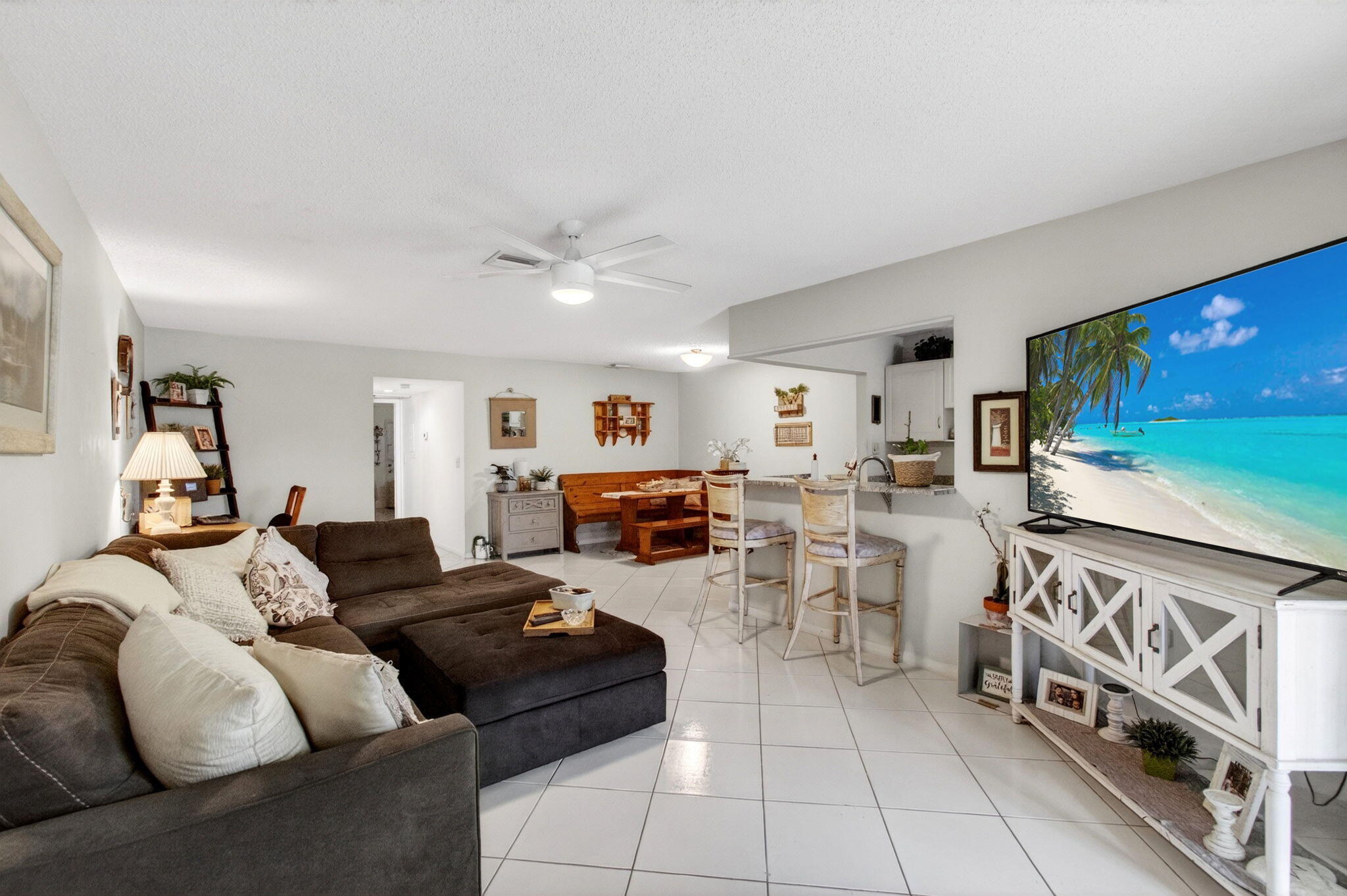 5050 Nesting Way, Unit B Delray Beach, FL 33484 - Photo 5 of 48 9-web-or-mls-DSC_0228