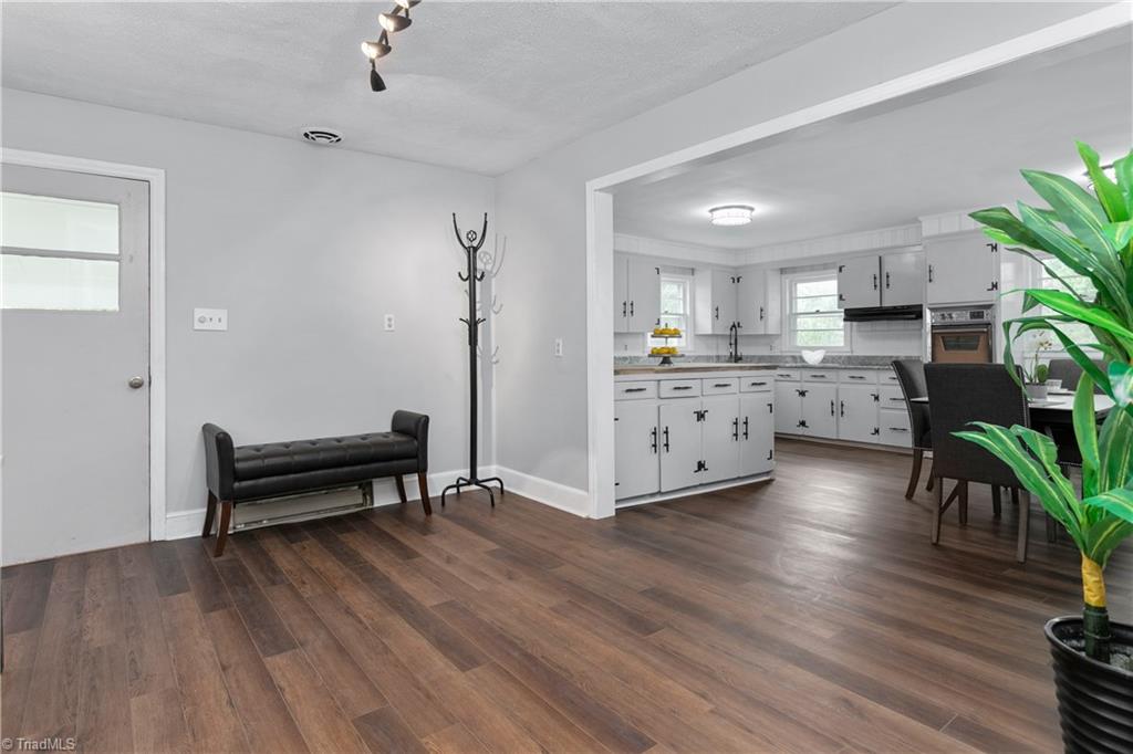 303 Ragsdale Road Jamestown, NC 27282 - Photo 8 of 35 Gallery Image 8