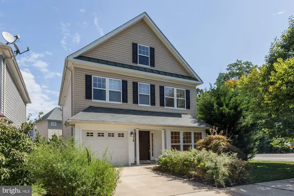 $3,995 | 819 Westmore Avenue, Rockville, MD 20850