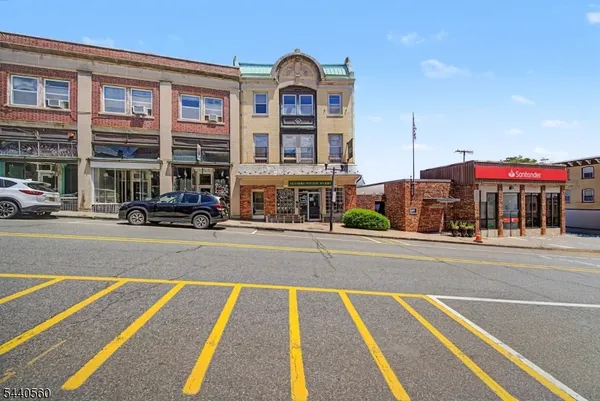 $2,000 | 409 Main Street, Unit 3F, Boonton, NJ 07005
