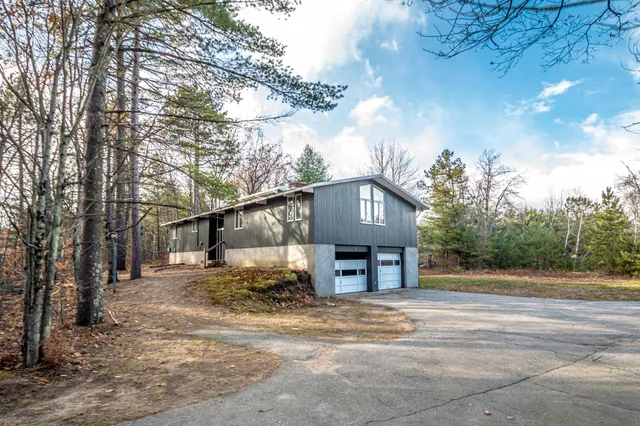 $395,000 | 109 Wylie Court, Conway, NH 03813