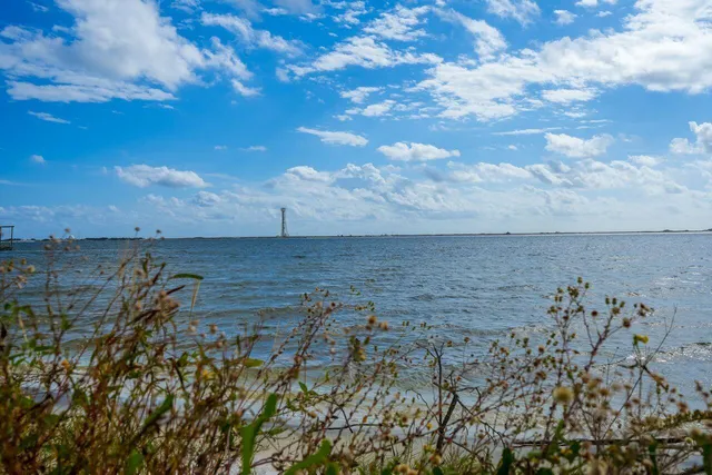 $900,000 | 2595 Highway 98, Mary Esther, FL 32569