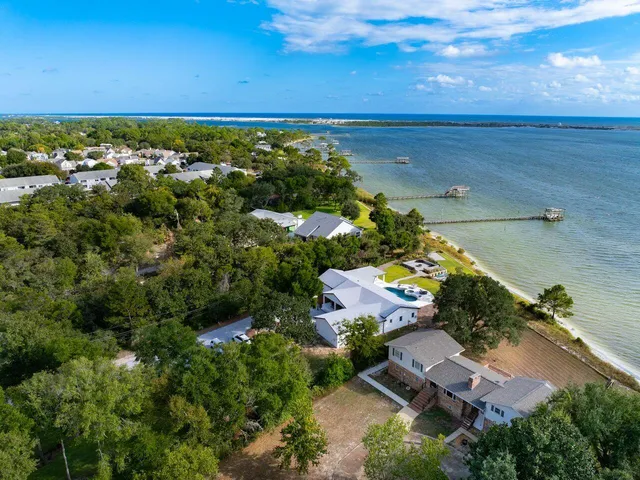 $900,000 | 2595 Highway 98, Mary Esther, FL 32569