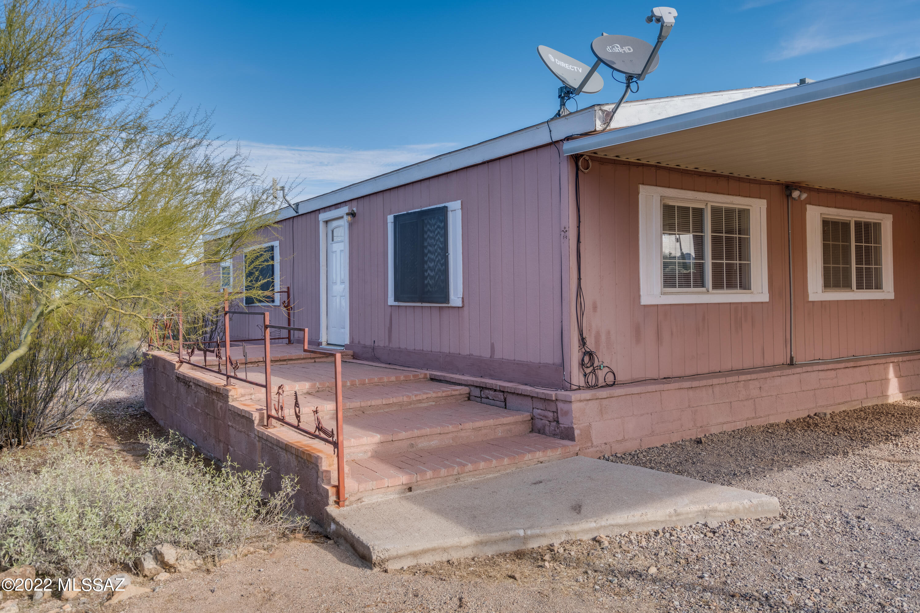 9484 West Picture Rocks Road Tucson, AZ 85743 - Photo 3 of 32