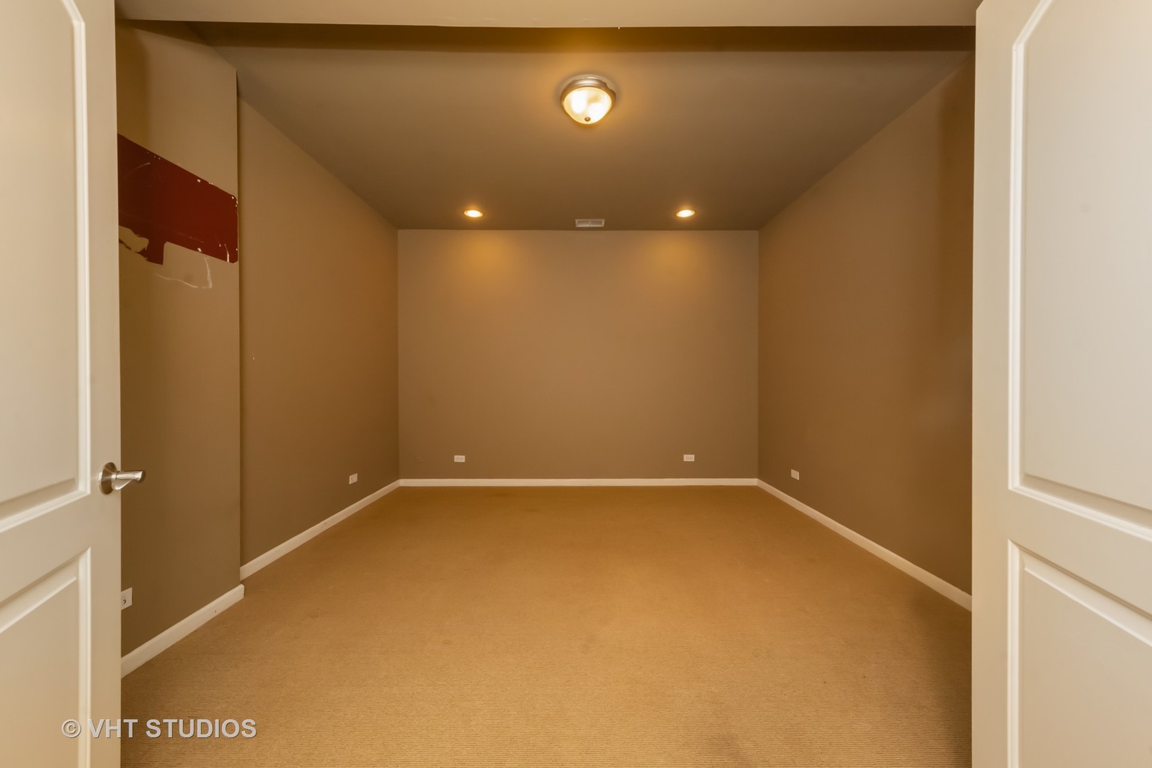 4453 South Berkeley Avenue, Unit 1 Chicago, IL 60653 - Photo 7 of 15 a view of an empty room