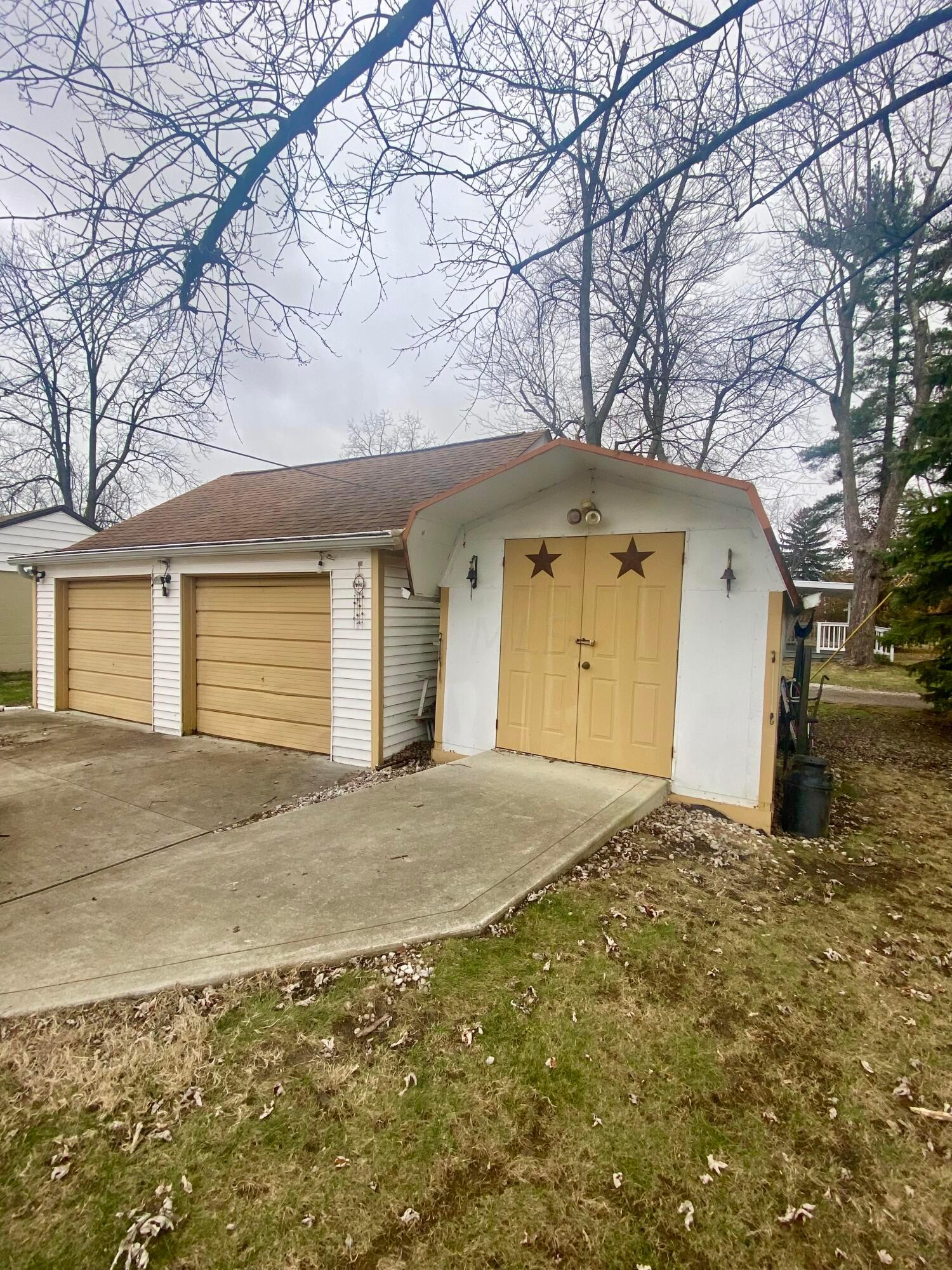 4461 Haughn Road Grove City, OH 43123 - Photo 4 of 15 733B7DC3-4342-4382-AB00-97E8F3B31BBE