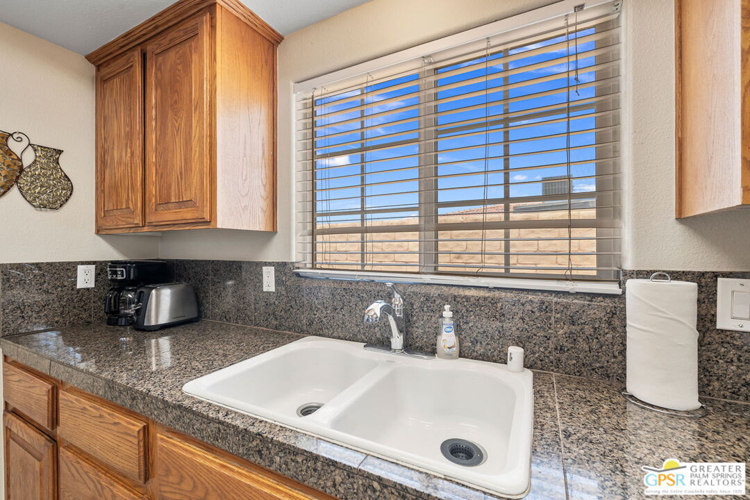 44593 Roundtable Street Indio, CA 92201 - Photo 9 of 49