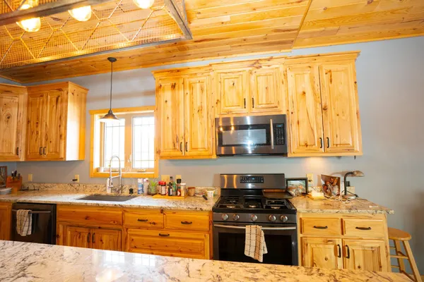 $650,000 | 43950 200th Avenue, McGregor, MN 55760