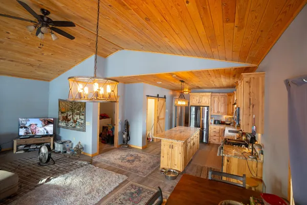 $650,000 | 43950 200th Avenue, McGregor, MN 55760