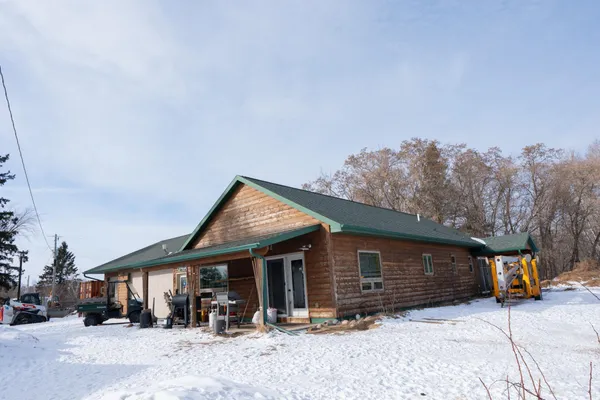 $650,000 | 43950 200th Avenue, McGregor, MN 55760