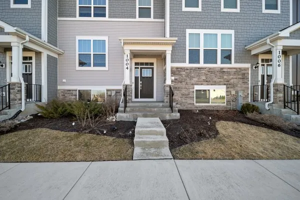 $375,000 | 1004 Atterberg Road, South Elgin, IL 60177