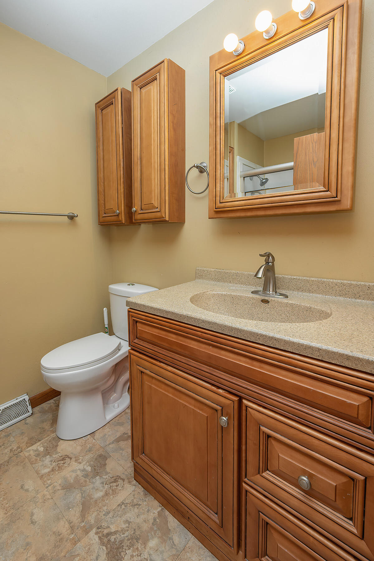 517 Fox Knoll Drive Rochester, WI 53185 - Photo 22 of 42 FoxKnoll_027