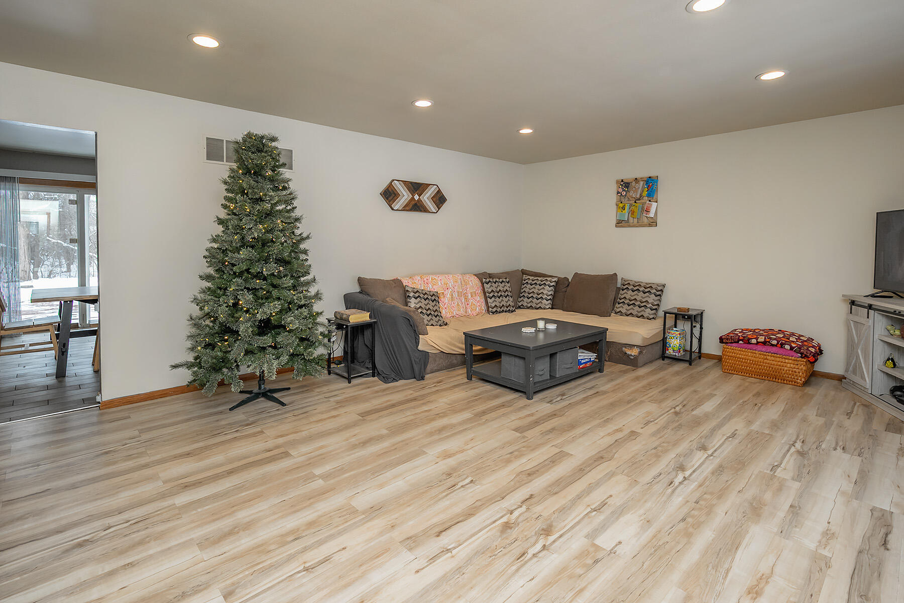 517 Fox Knoll Drive Rochester, WI 53185 - Photo 5 of 42 FoxKnoll_005