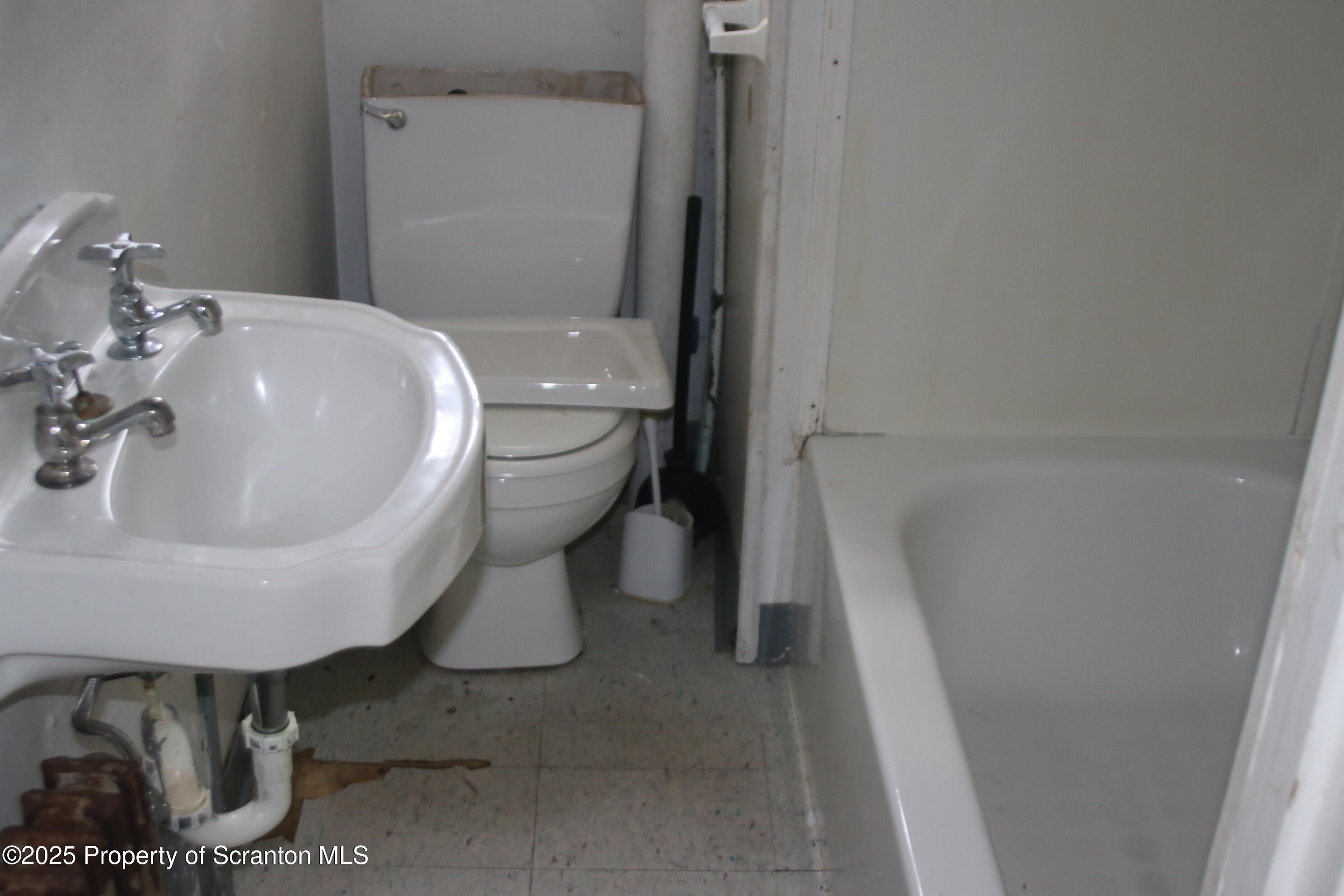 503 Moosic Road Old Forge, PA 18518 - Photo 16 of 45 IMG_0549