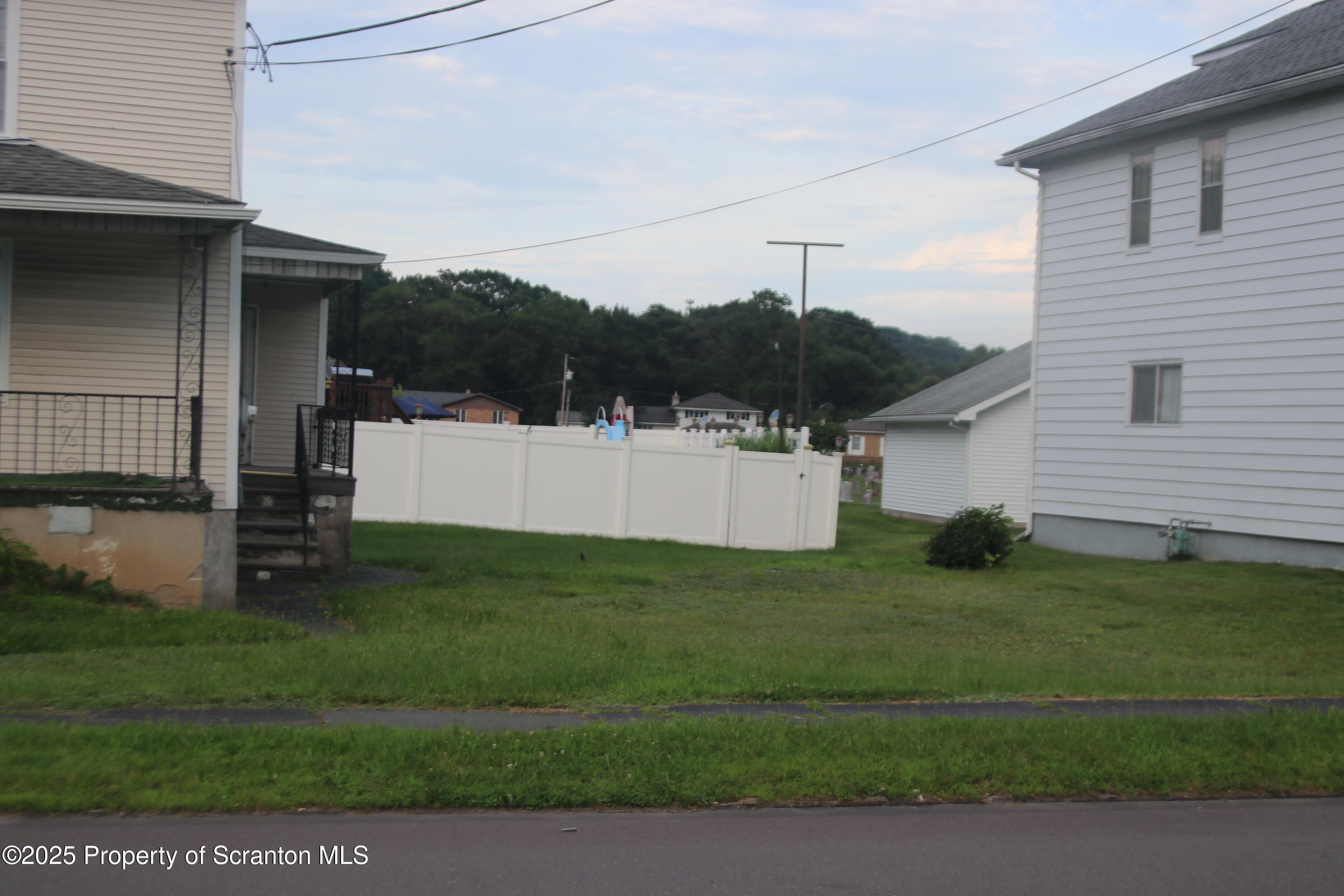 503 Moosic Road Old Forge, PA 18518 - Photo 3 of 45 IMG_0594