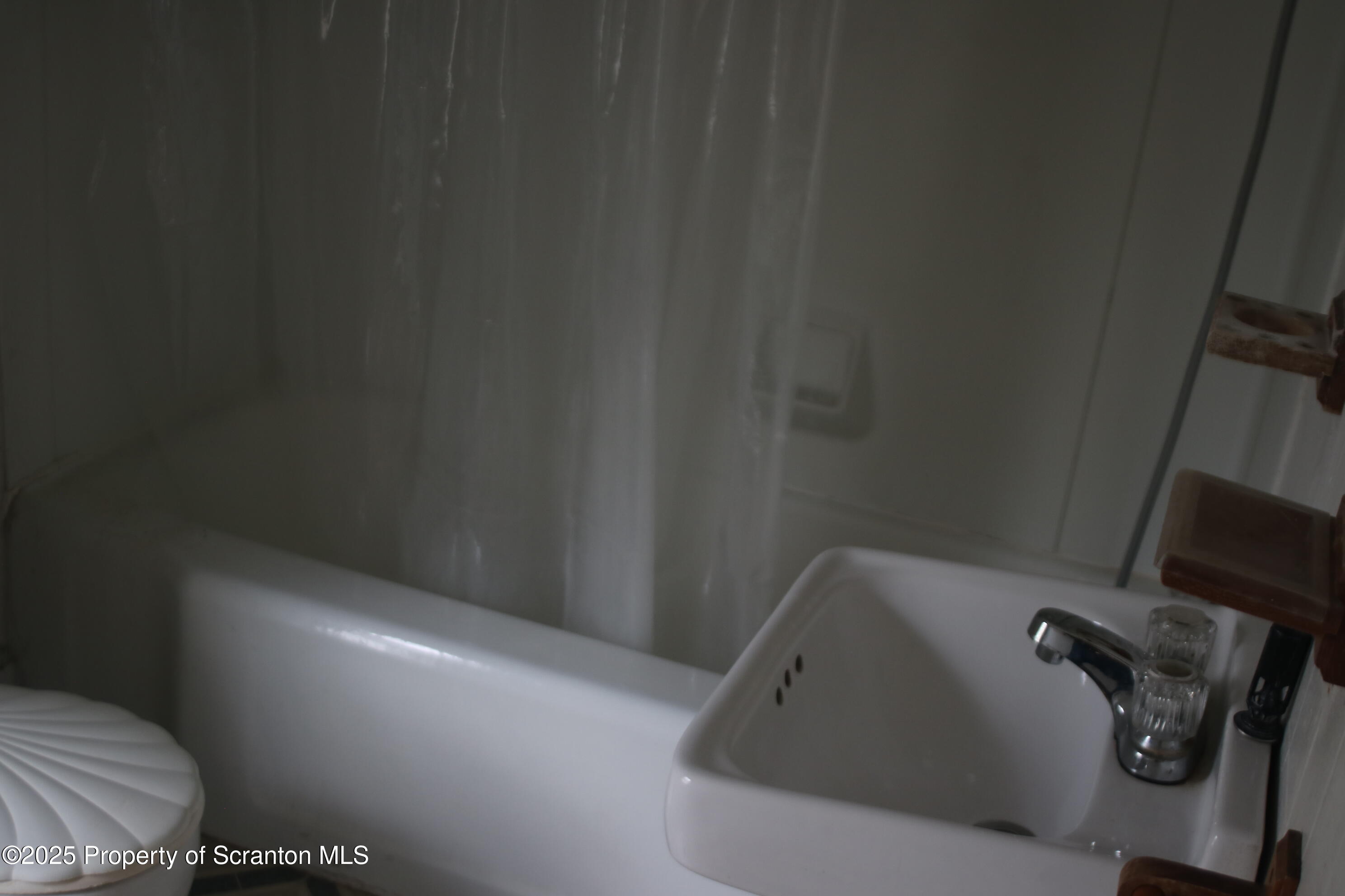 503 Moosic Road Old Forge, PA 18518 - Photo 35 of 45 IMG_0573