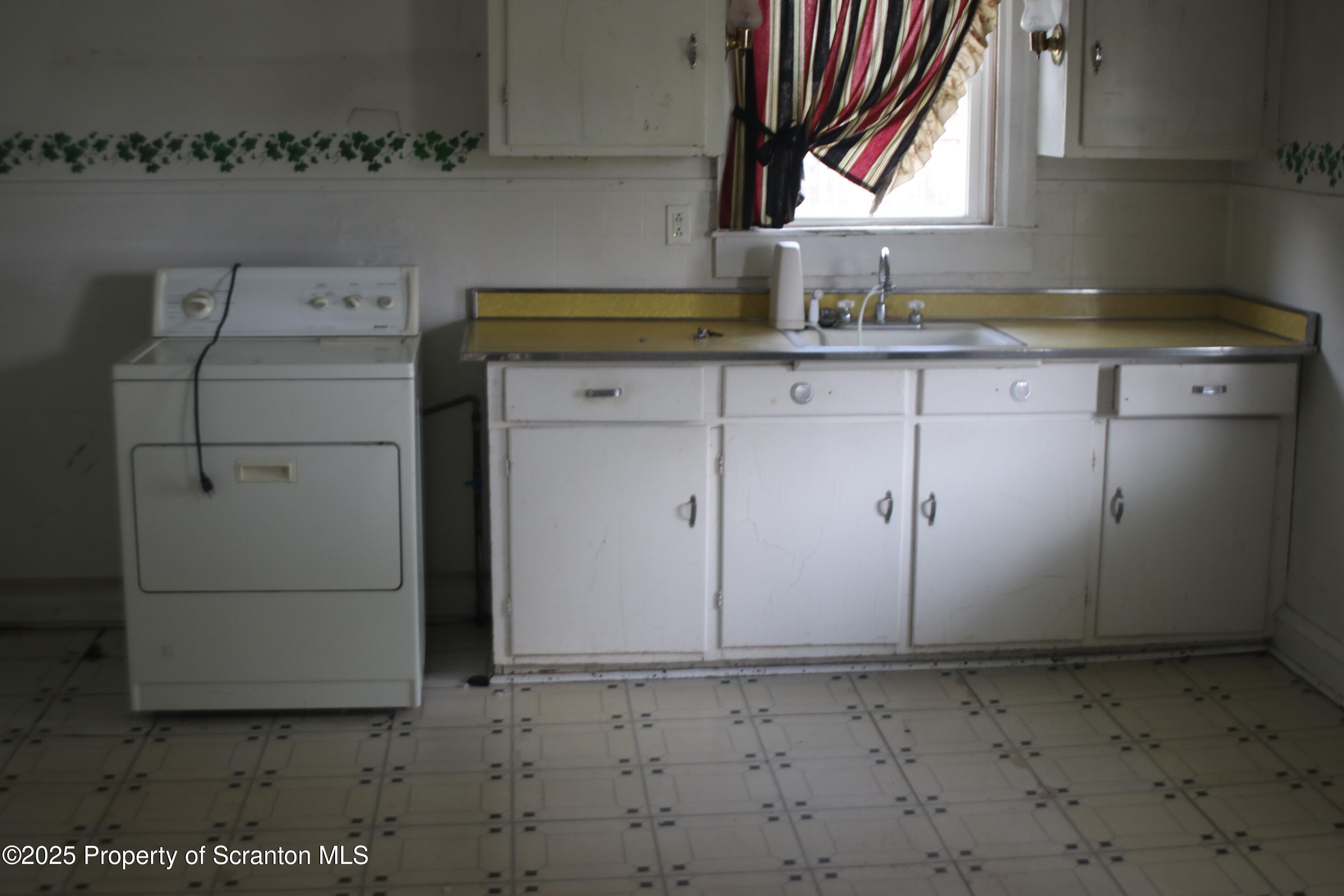 503 Moosic Road Old Forge, PA 18518 - Photo 45 of 45 IMG_0585