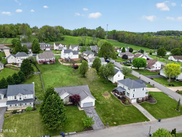 $355,000 | 319 Leslie Court, Bristol, TN 37620