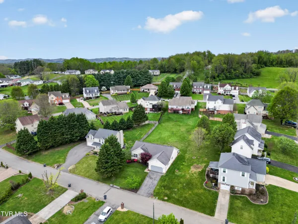 $355,000 | 319 Leslie Court, Bristol, TN 37620