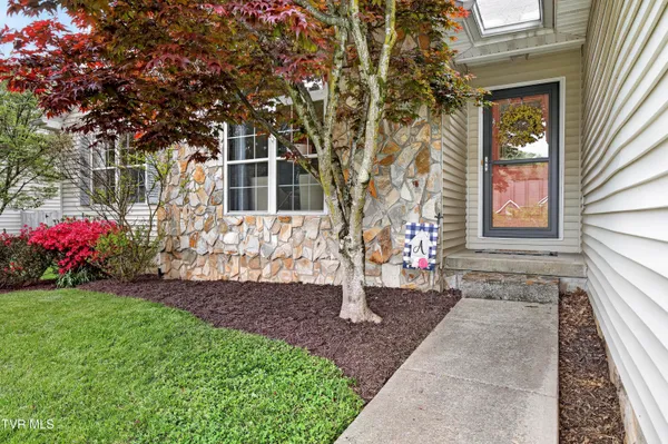 $355,000 | 319 Leslie Court, Bristol, TN 37620