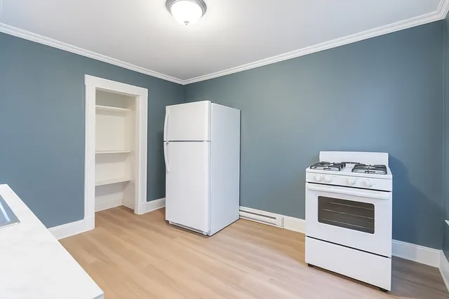 $1,500 | 173 Elm Street, Unit 3LR, Holyoke, MA 01040