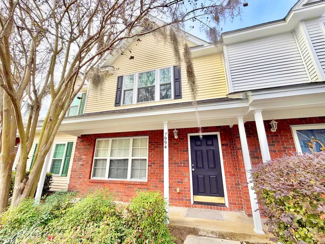 $1,825 | 7994 Shadow Oak Drive, North Charleston, SC 29406