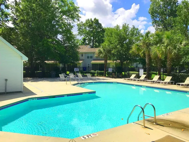 $1,825 | 7994 Shadow Oak Drive, North Charleston, SC 29406