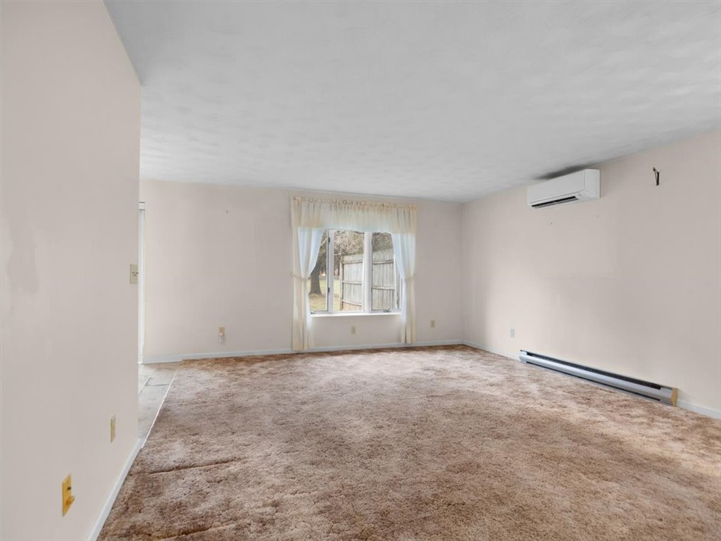 1740 Kenyon Road Ontario, NY 14519 - Photo 13 of 50