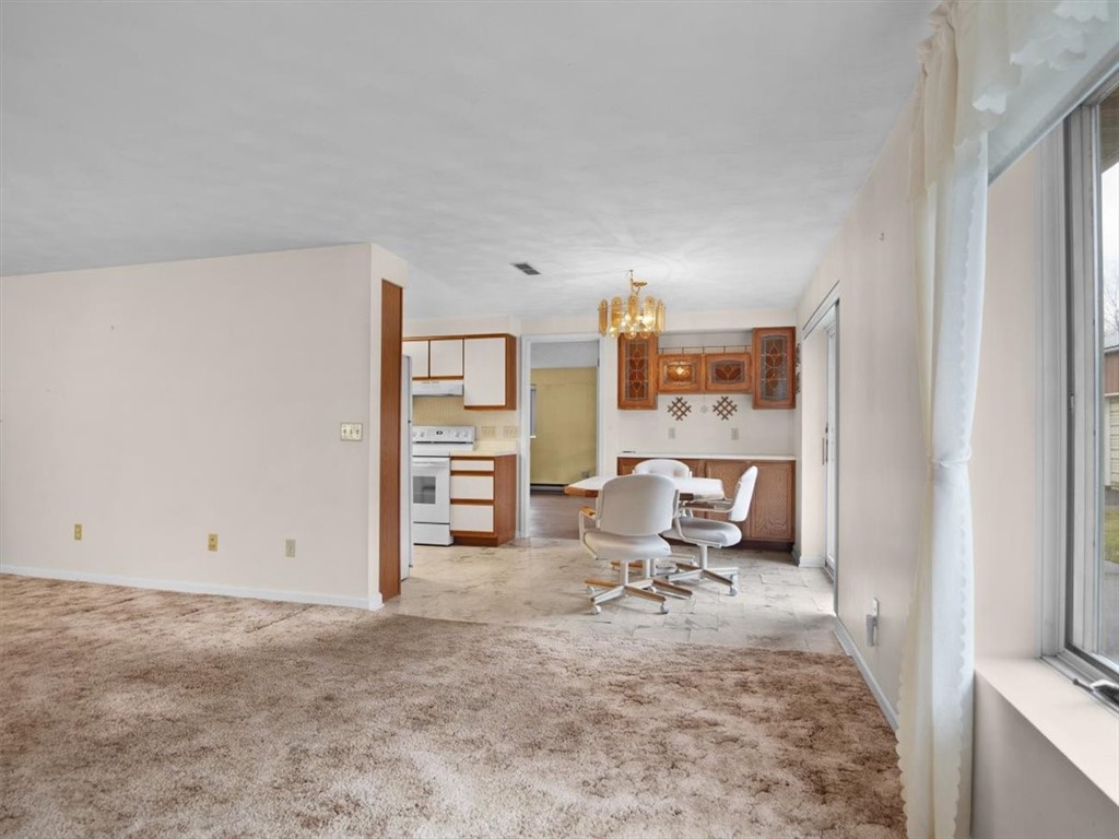 1740 Kenyon Road Ontario, NY 14519 - Photo 15 of 50