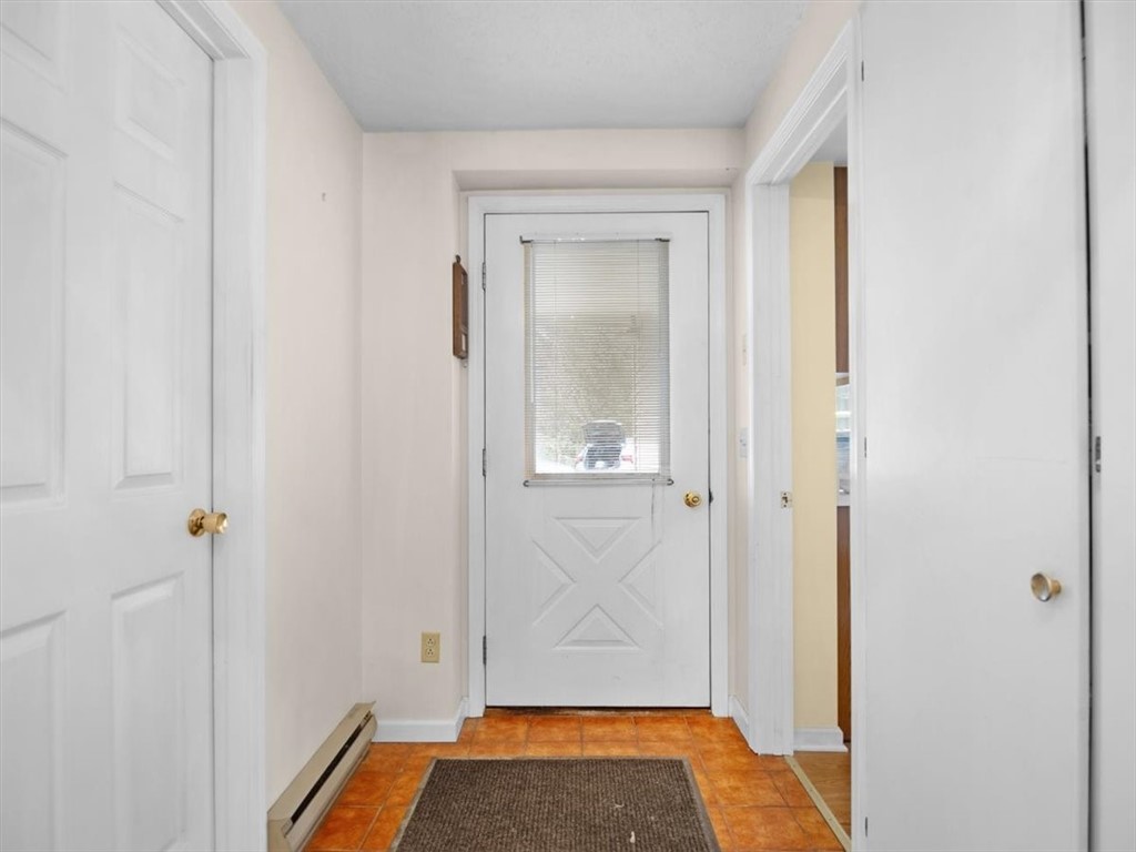 1740 Kenyon Road Ontario, NY 14519 - Photo 4 of 50