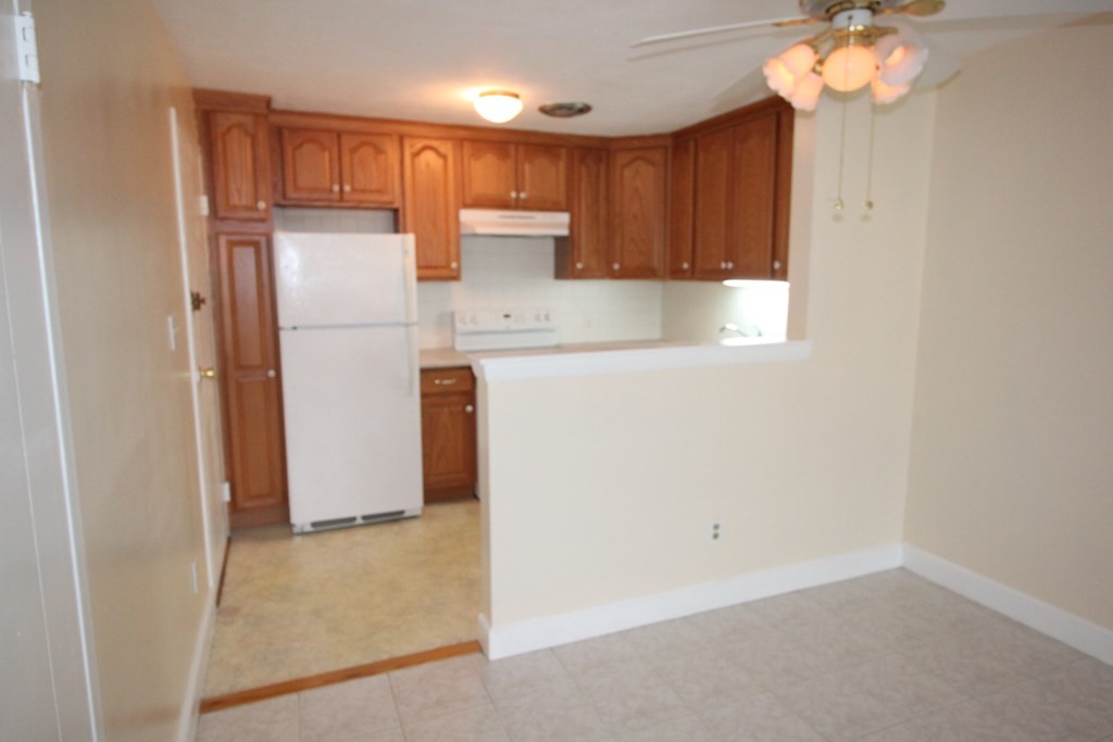21 Warren Street, Unit B2 Waltham, MA 02453 - Photo 3 of 18