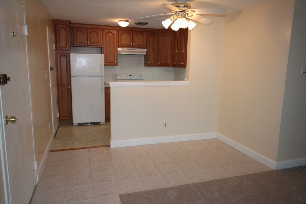 21 Warren Street, Unit B2 Waltham, MA 02453 - Photo 5 of 18