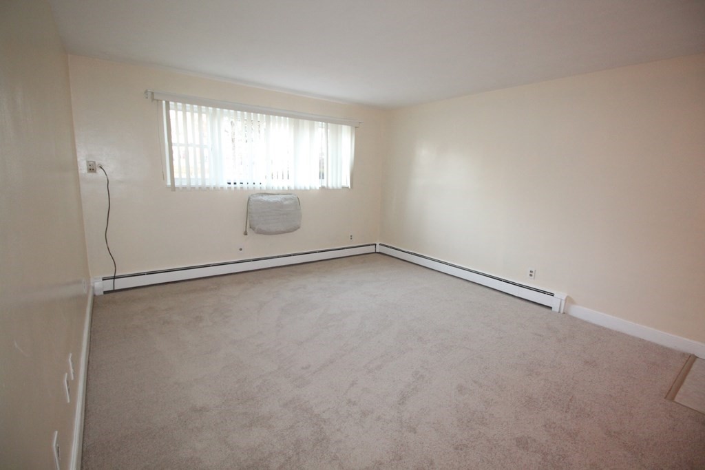 21 Warren Street, Unit B2 Waltham, MA 02453 - Photo 7 of 18