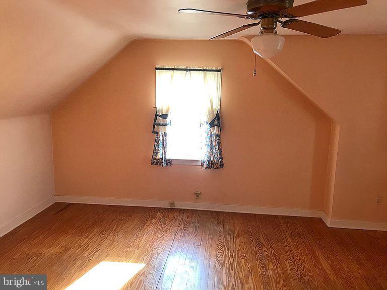 324 Pinehurst Road York, PA 17402 - Photo 13 of 25 Gallery Image 13