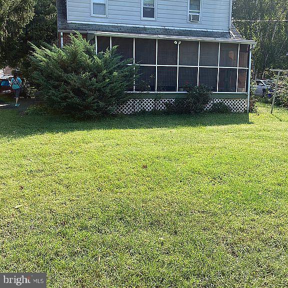324 Pinehurst Road York, PA 17402 - Photo 5 of 25 Gallery Image 5