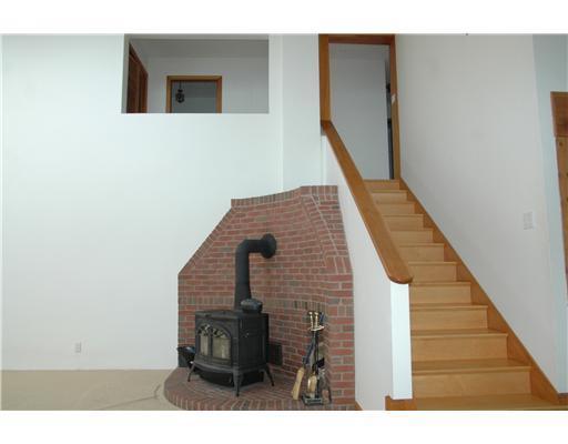103 Shermans Point Road Camden, ME 04843 - Photo 3 of 17 Living Room.