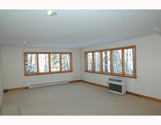 103 Shermans Point Road Camden, ME 04843 - Photo 6 of 17 Den/Family/Great Room.