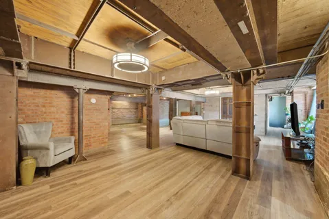$3,000 | 117 South Lombard Avenue, Unit G, Oak Park, IL 60302
