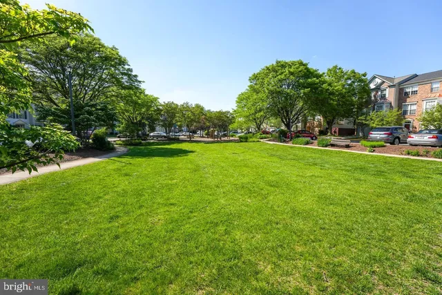 $3,200 | 1191 Cypress Tree Place, Herndon, VA 20170