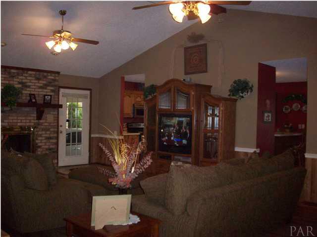 2163 Huxford Road Atmore, AL 36502 - Photo 3 of 11 living room