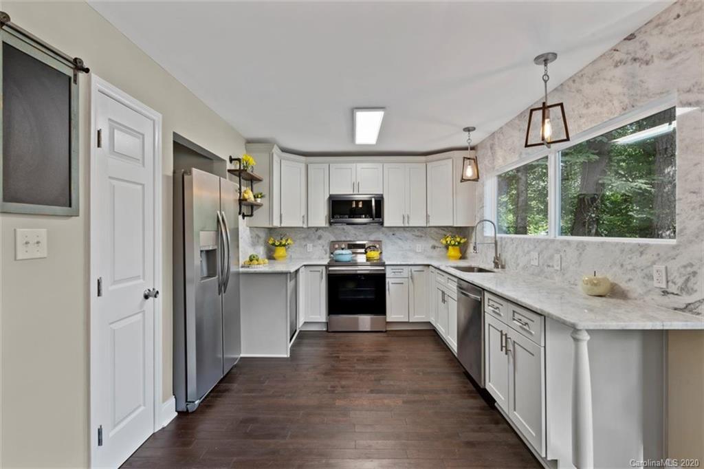 7734 Sardis Road Charlotte, NC 28270 - Photo 13 of 43 Gallery Image 13