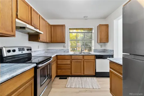 $329,900 | 2136 South Scranton Way, Aurora, CO 80014