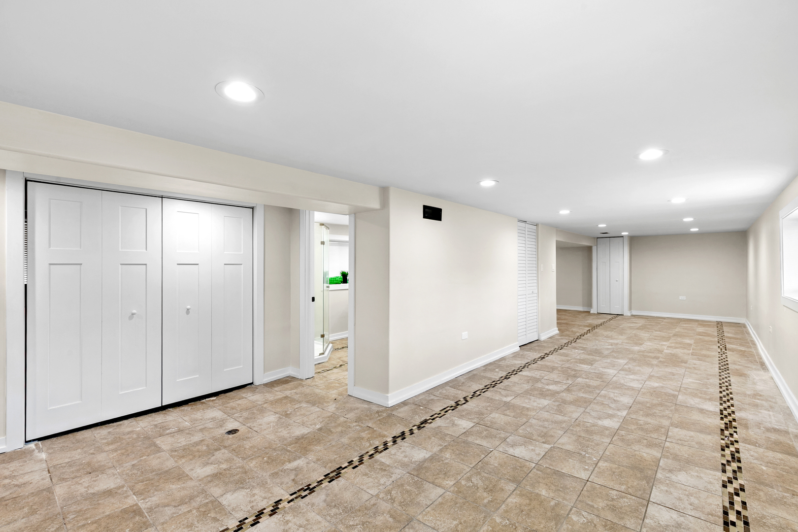 7501 South Morgan Street Chicago, IL 60620 - Photo 18 of 24 a view of an empty room