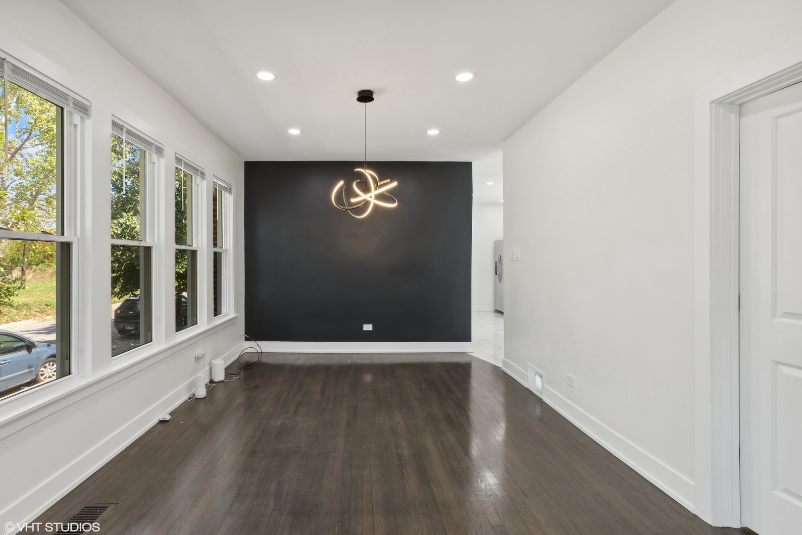 7501 South Morgan Street Chicago, IL 60620 - Photo 5 of 24 an entryway with wooden floor