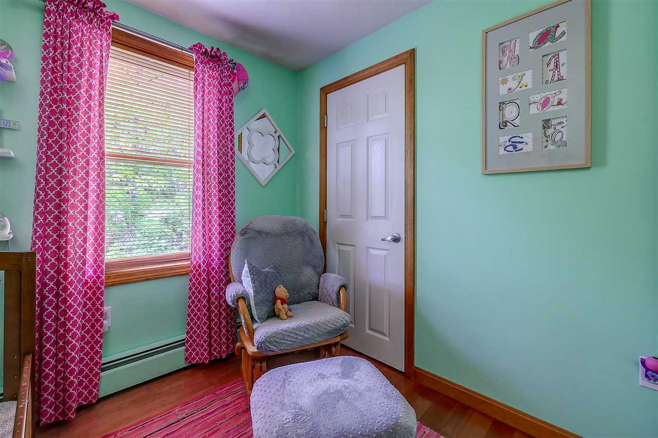 47 Wallace Road Bedford, NH 03110 - Photo 21 of 33
