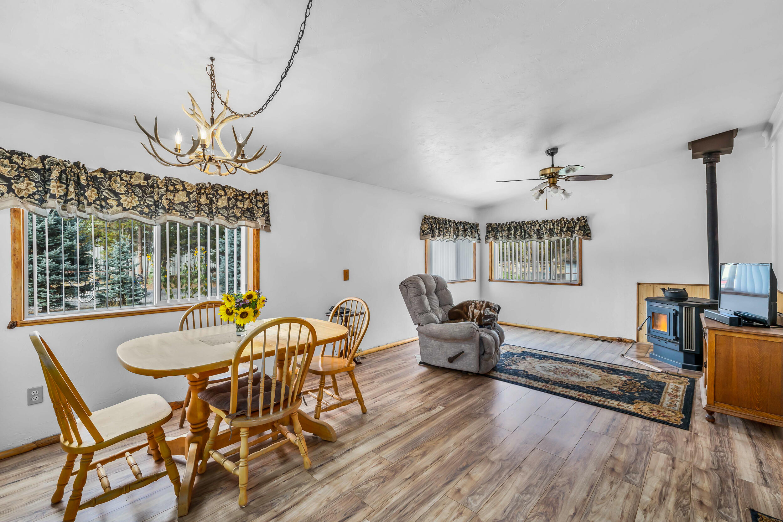 52953 Forest Road La Pine, OR 97739 - Photo 5 of 35 52953 Forest Rd La Pine - Mike Albright