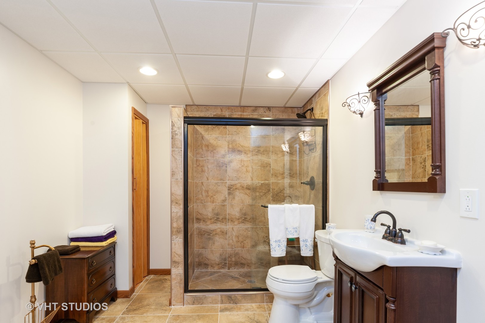 3148 Concord Lane Wadsworth, IL 60083 - Photo 14 of 19 a bathroom with a sink toilet mirror and shower