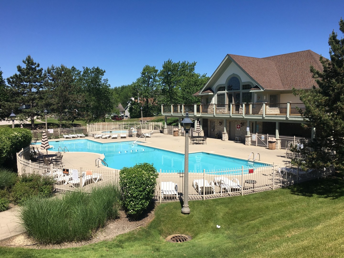 3148 Concord Lane Wadsworth, IL 60083 - Photo 17 of 19 a view of a house with swimming pool and a yard