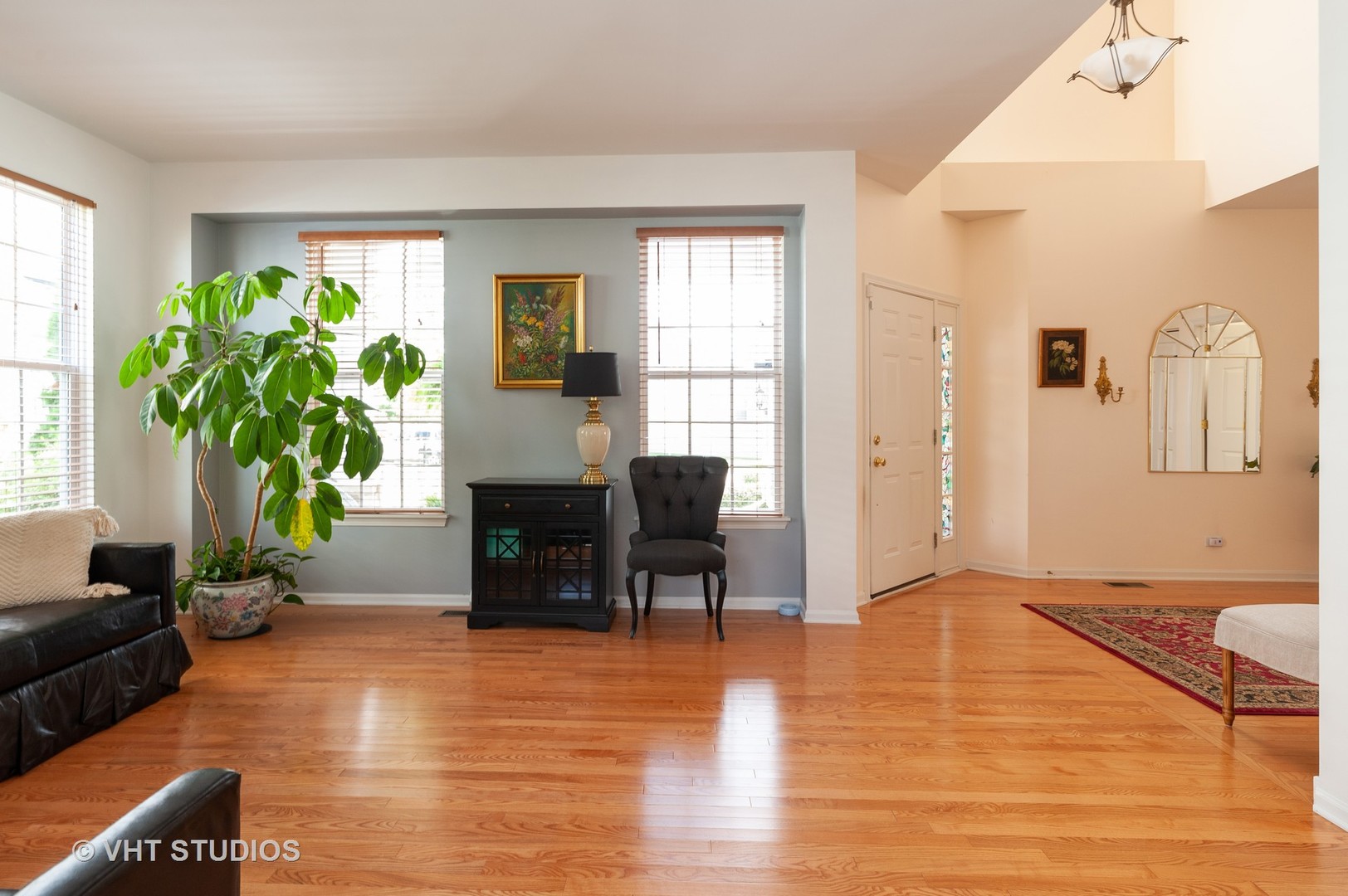 3148 Concord Lane Wadsworth, IL 60083 - Photo 4 of 19 a living room with furniture and a fireplace