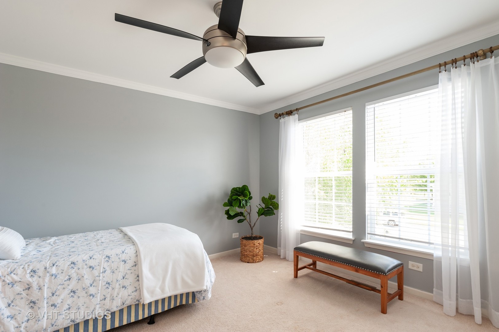 3148 Concord Lane Wadsworth, IL 60083 - Photo 10 of 19 a bedroom with a bed and a window